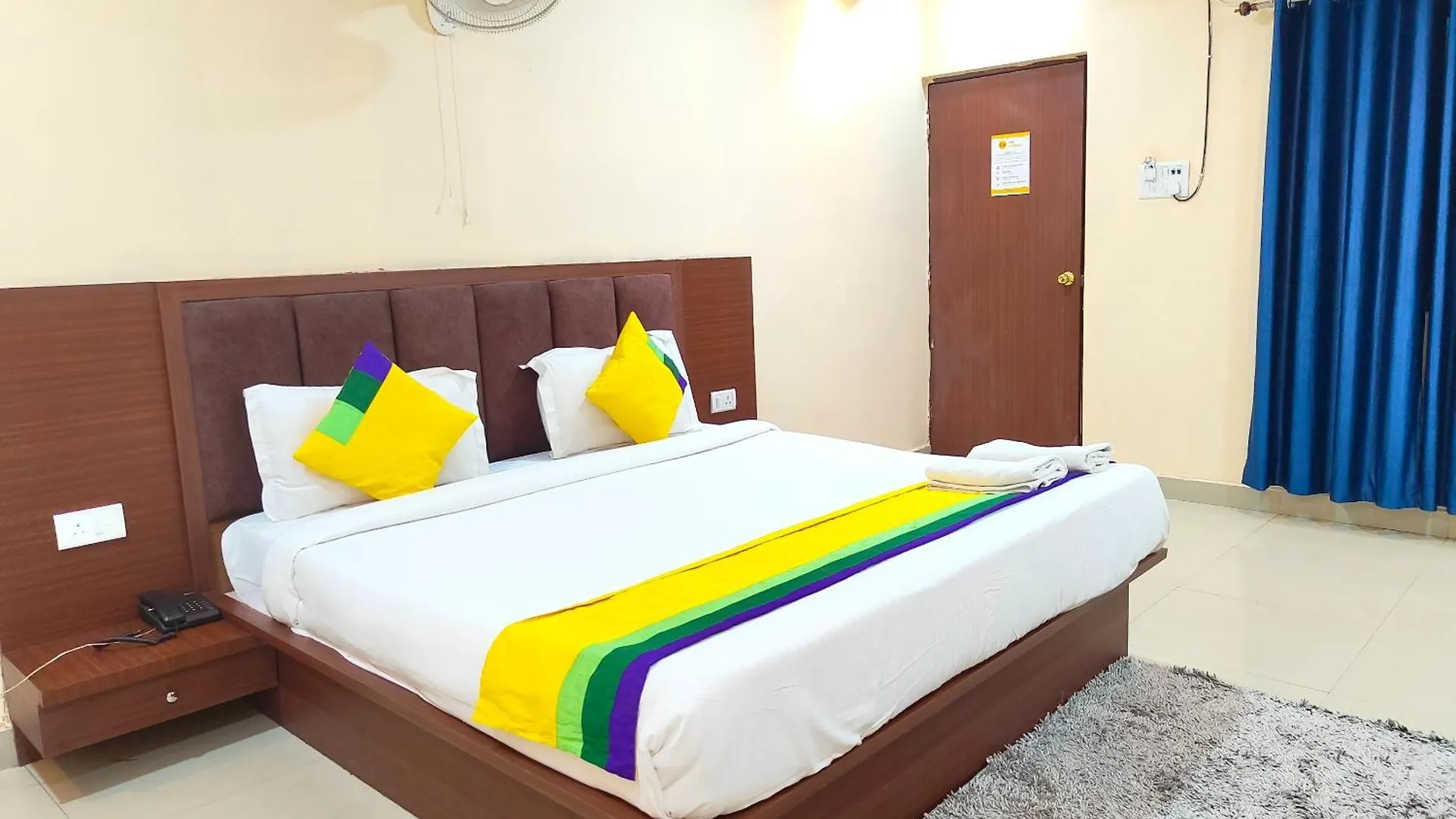 A Premium Hotel Kashi-Grand-Residency Near Shree Kashi Vishwanath Temple And Ganga Arti Dashawamedh Ghat - Best Hotel Benares