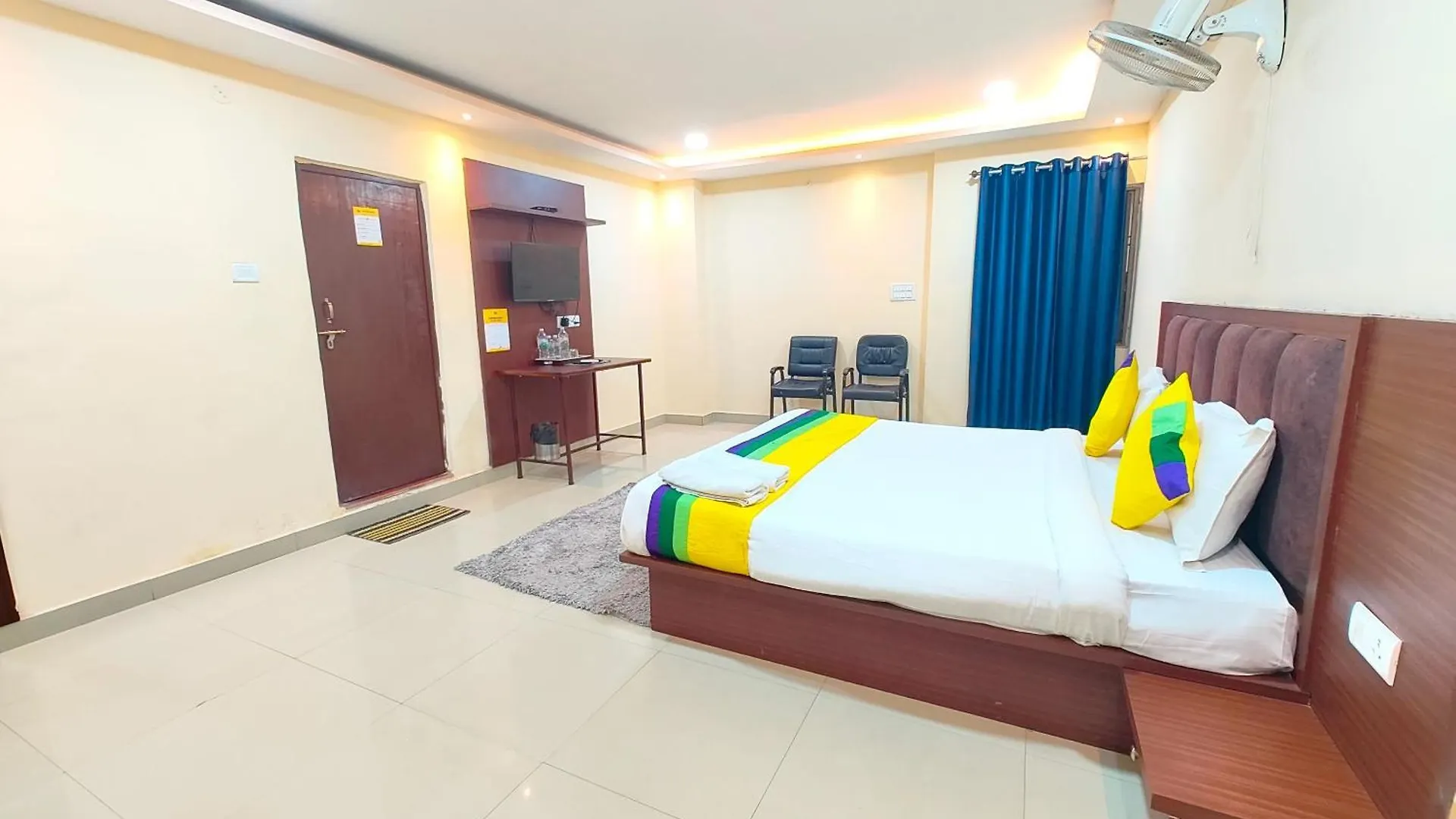 A Premium Hotel Kashi-Grand-Residency Near Shree Kashi Vishwanath Temple And Ganga Arti Dashawamedh Ghat - Best Hotel Benares 4*,  India
